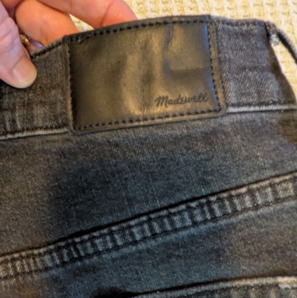 Madewell Gray Vintage Crop Jeans - Picture 3 of 7